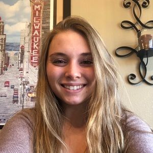 Meet your Posher, Savannah